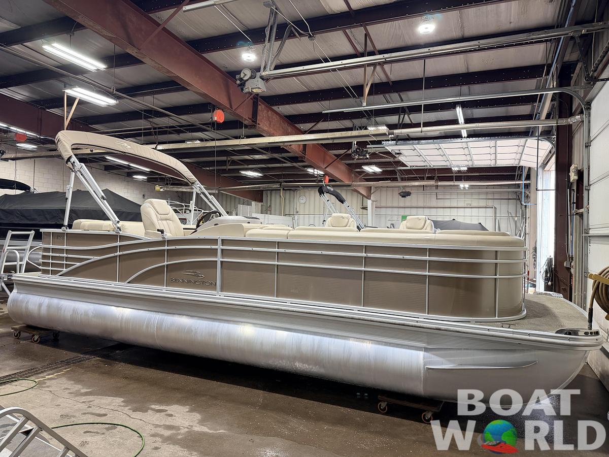 Used 2014 Bennington 2375RL & 70HP Yamaha 4Stroke - $21,995