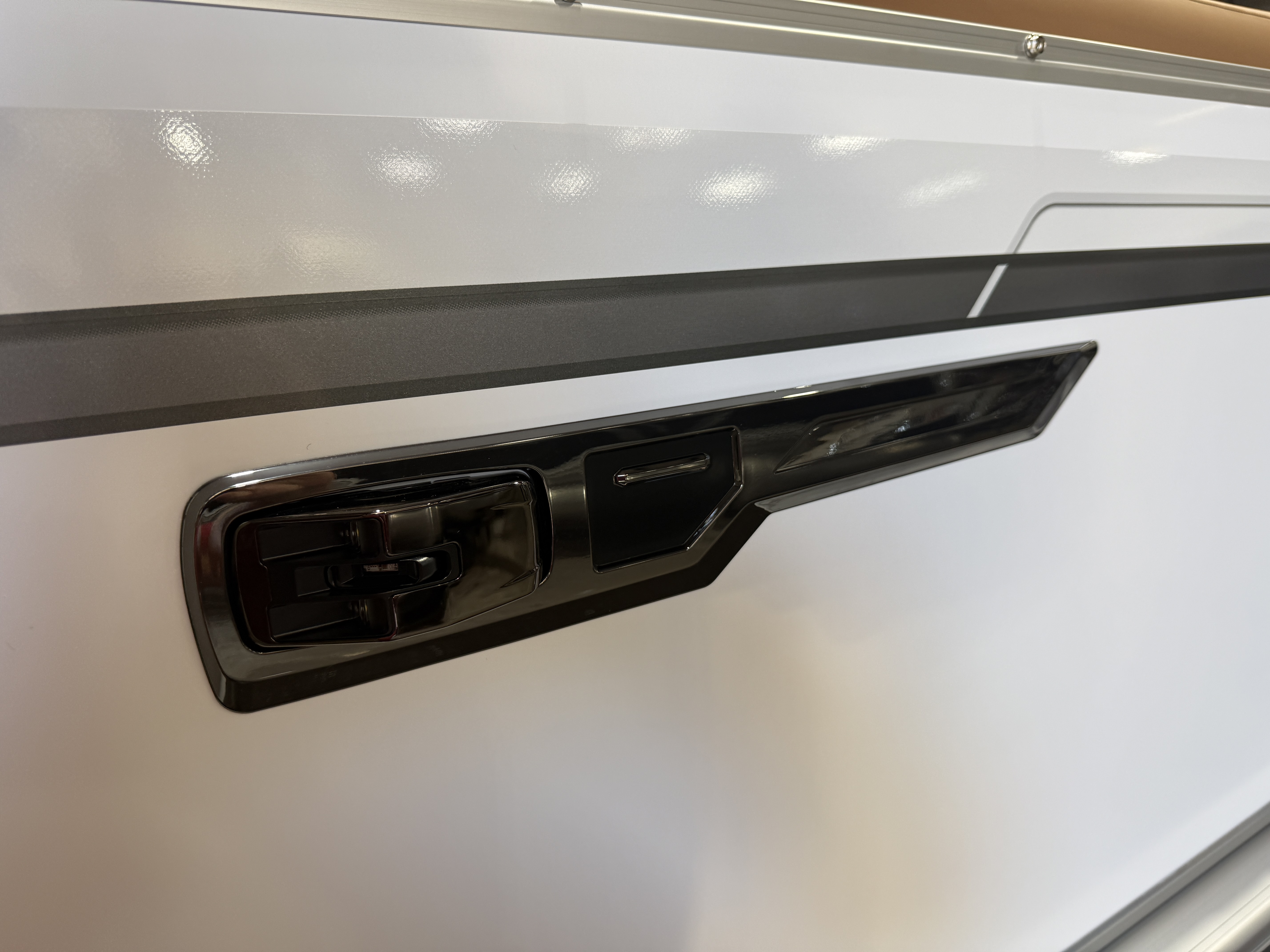 2027 Tahoe LTZ 2385 VRB Swingback Pontoon $41995