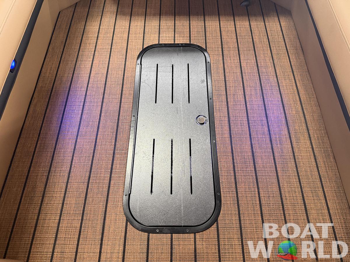 2026 Bentley 300HP Elite 253 Admiral Quad Lounge Tritoon $79995
