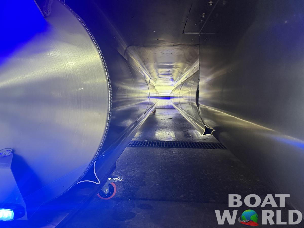 2026 Bentley Pontoons Elite 253 Admiral 350HP Quad Lounge Tritoon