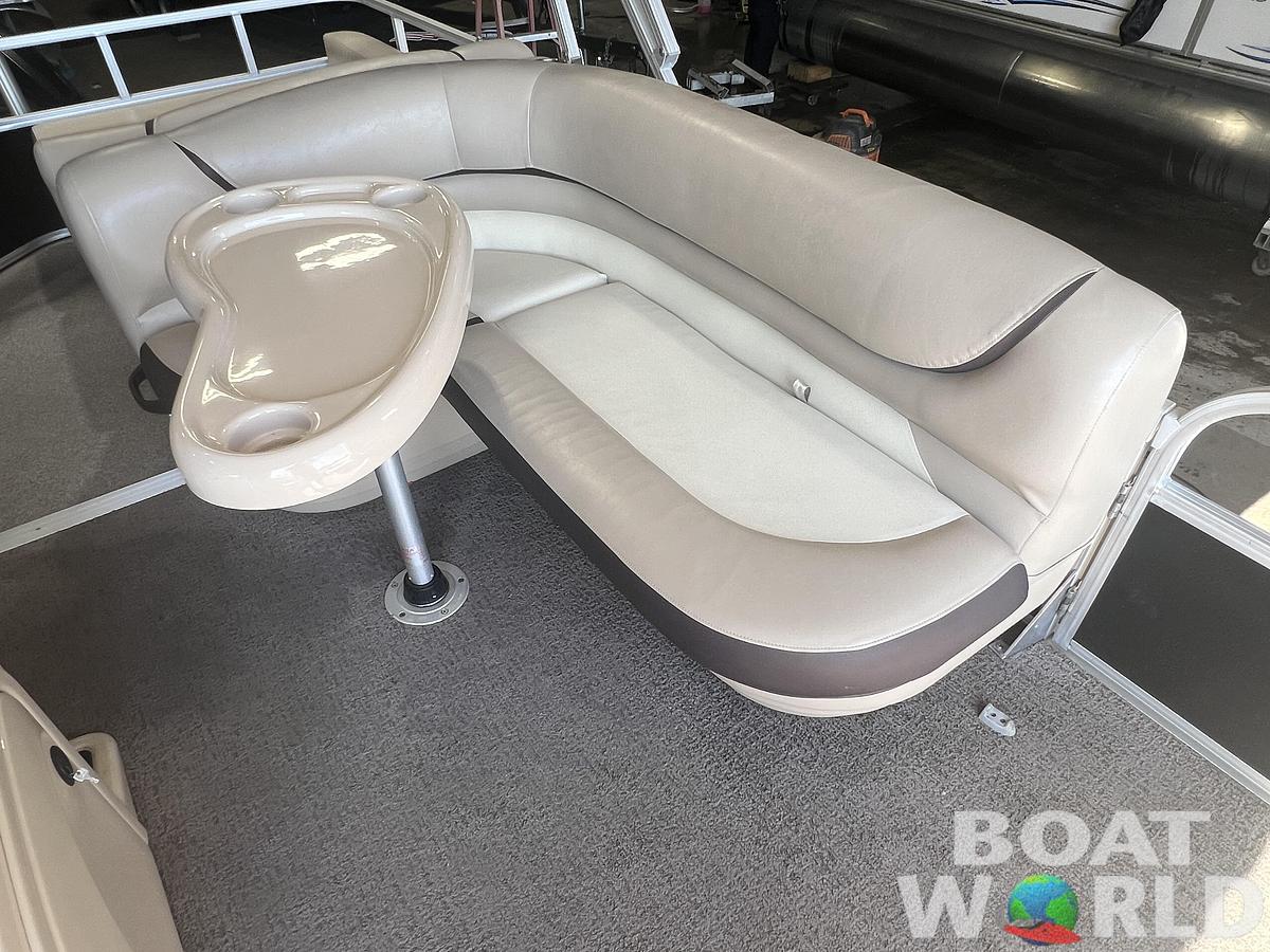Used 2016 Sun Tracker Party Barge 22 DLX XP3 Tritoon & 150HP Mercury 4Stroke