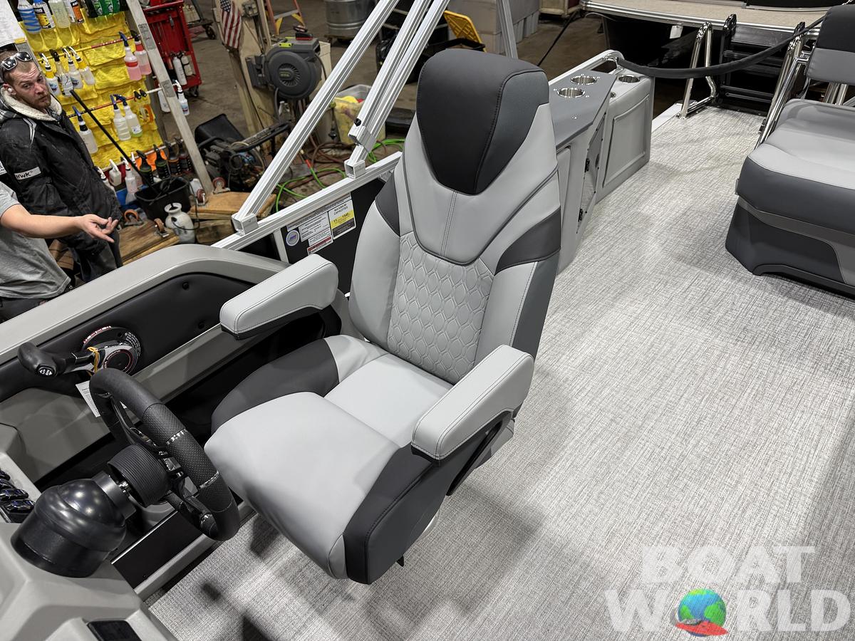 2026 Tahoe Pontoons LTZ 2385 Cruise Rear Bench (CRB)