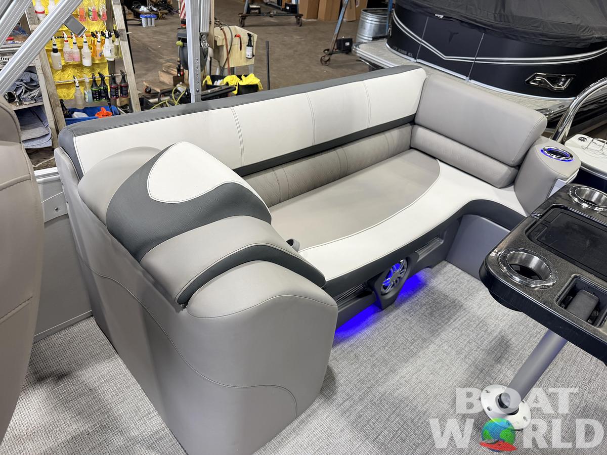 Used 2022 Tahoe Pontoons Cascade 2385 Quad Lounge Tritoon & 200HP Honda 4Stroke -$49,995