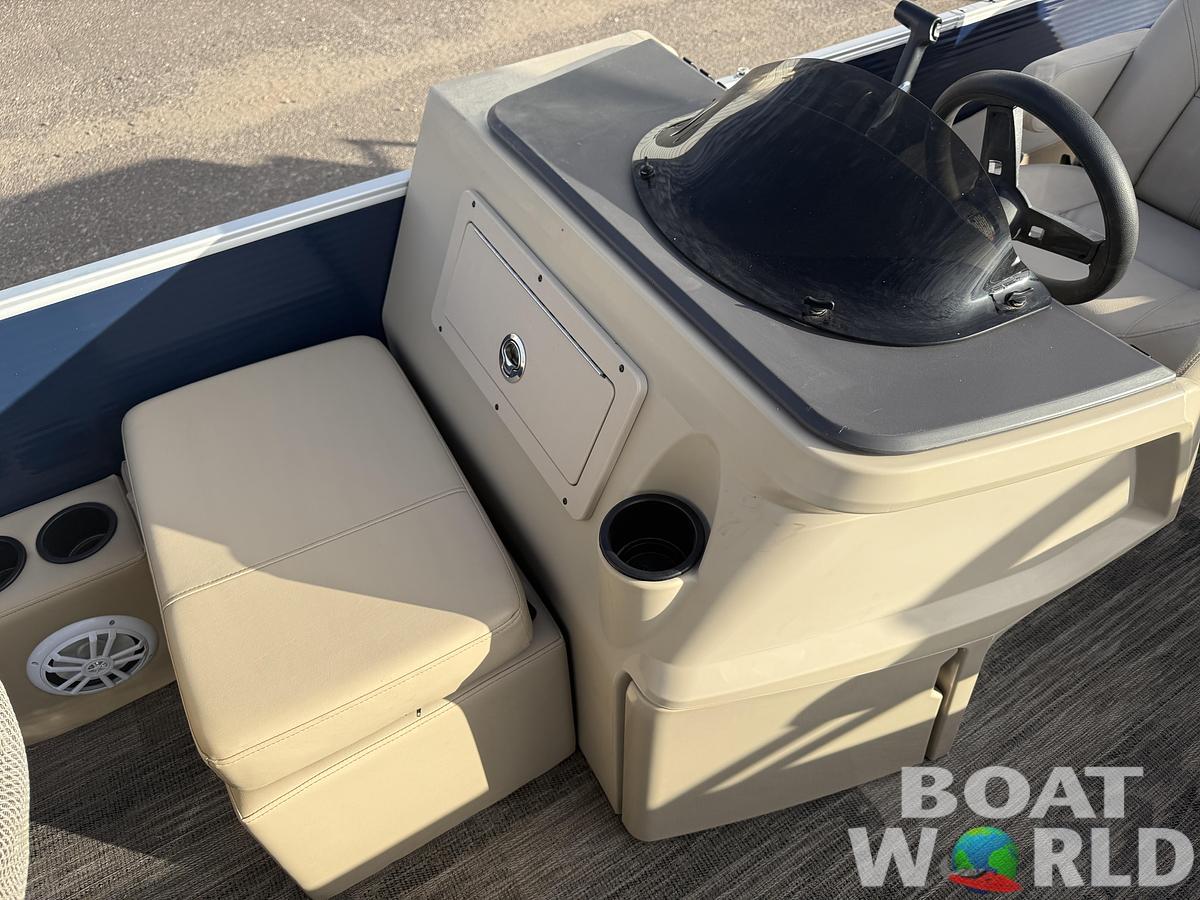 Used 2022 Sweetwater 21' Quad Fish Pontoon