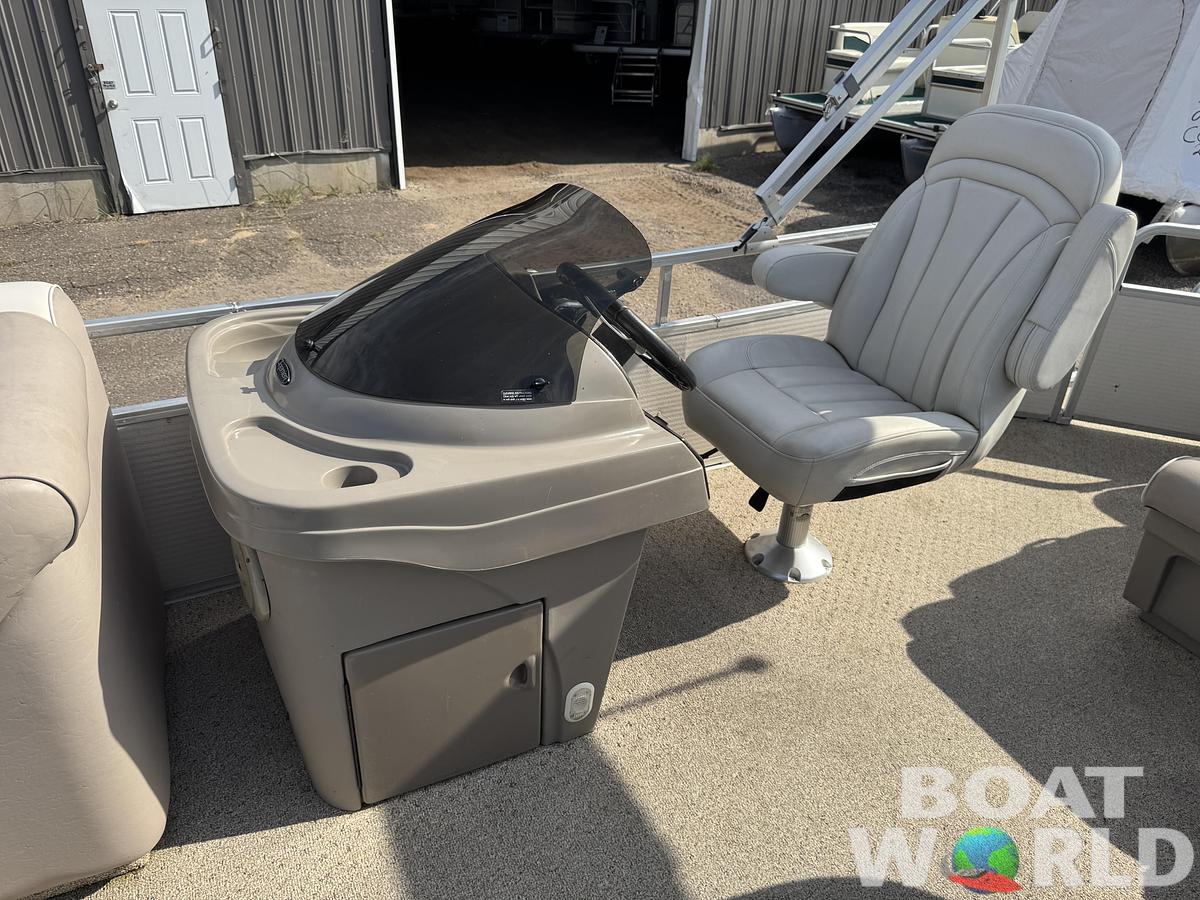 Used 2009 Premier 220 SunSpree DL Pontoon