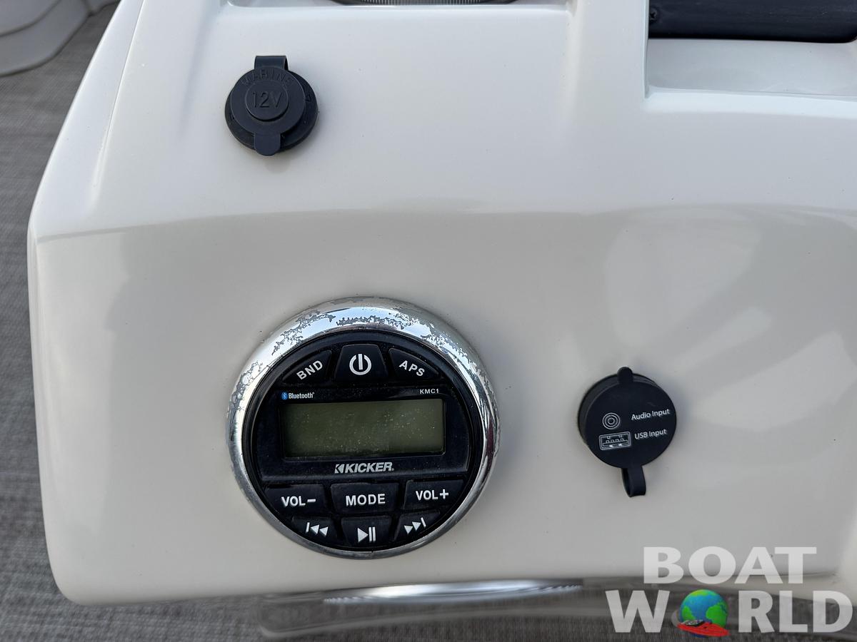 Used 2019 Bennington 21 SX Pontoon