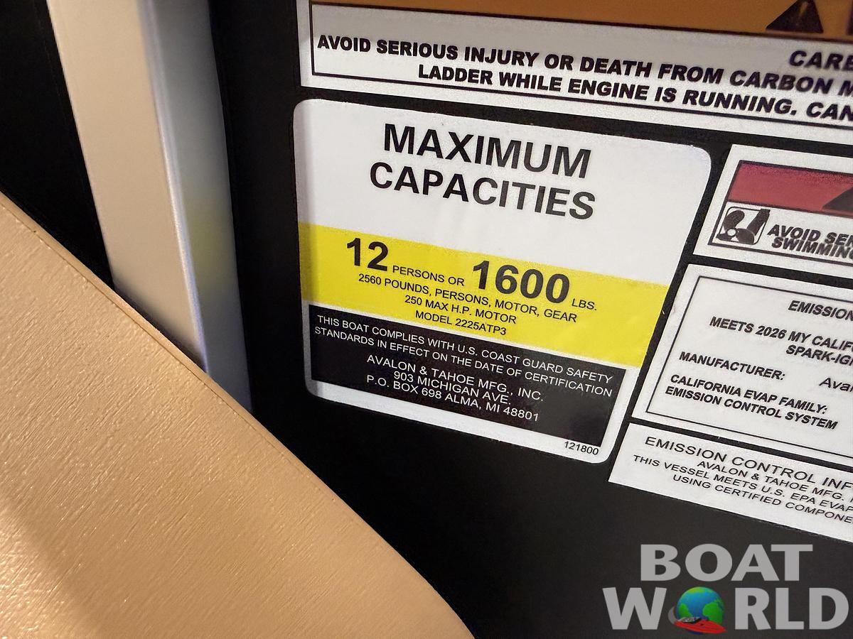 2026 Tahoe Pontoons LTZ 2385 (CRB) Cruise Rear Bench Tritoon 