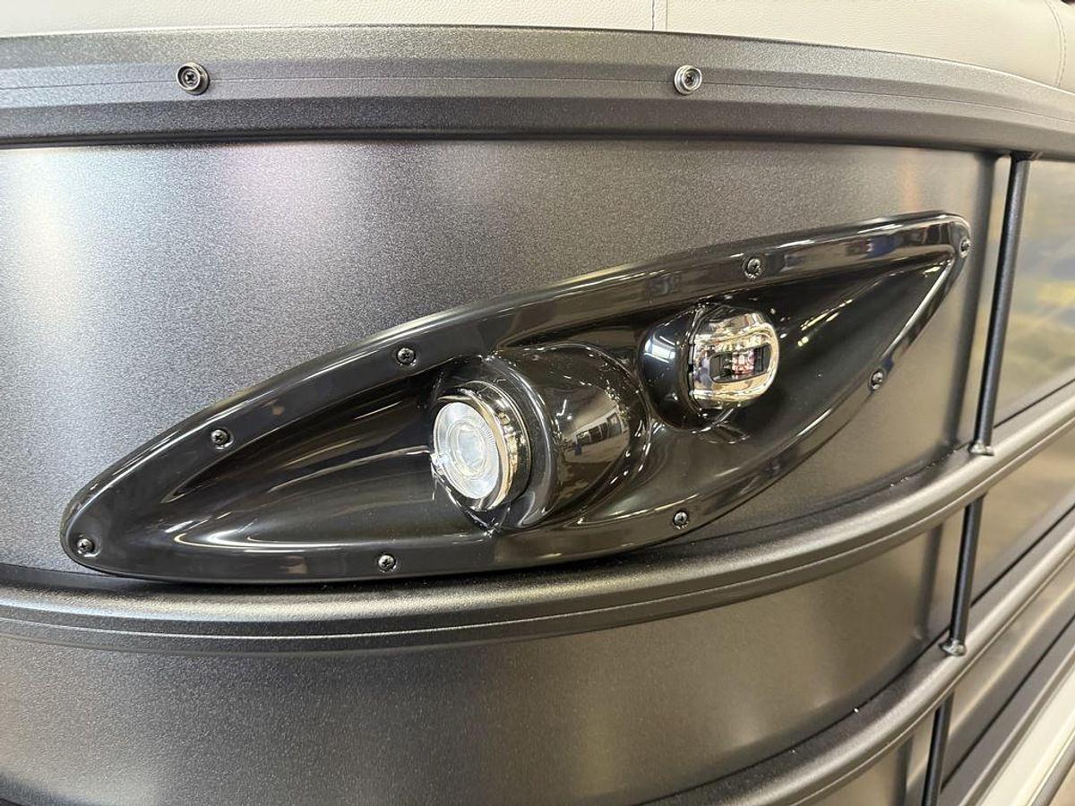 2025 Bentley Pontoons Legacy 220 Navigator Quad Lounge & Honda 4-Stroke EFI