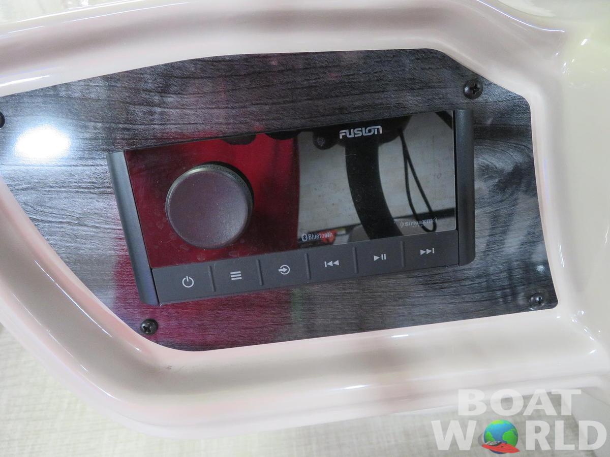 2024 Tahoe Pontoons LTZ 2385 Elite Windshield Tritoon & Suzuki 200HP 4-Stroke EFI