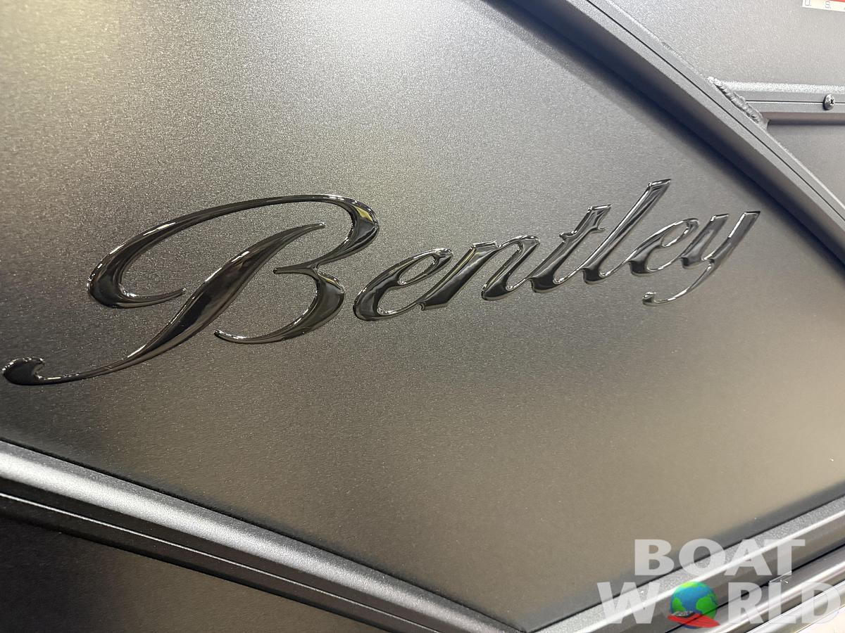 2026 Bentley Pontoons Elite 223 Swingback Tritoon