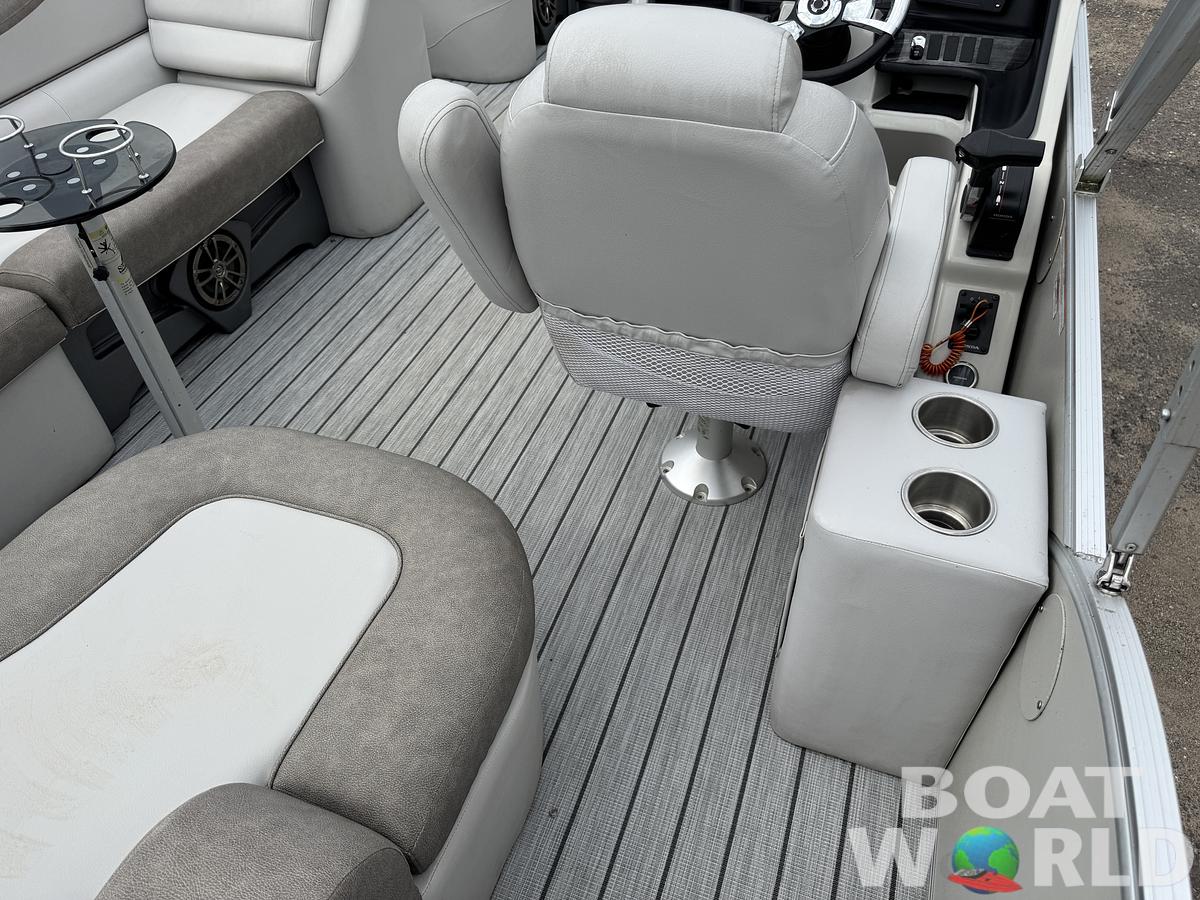 Used 2019 Tahoe Cascade 2385 RJ Pontoon