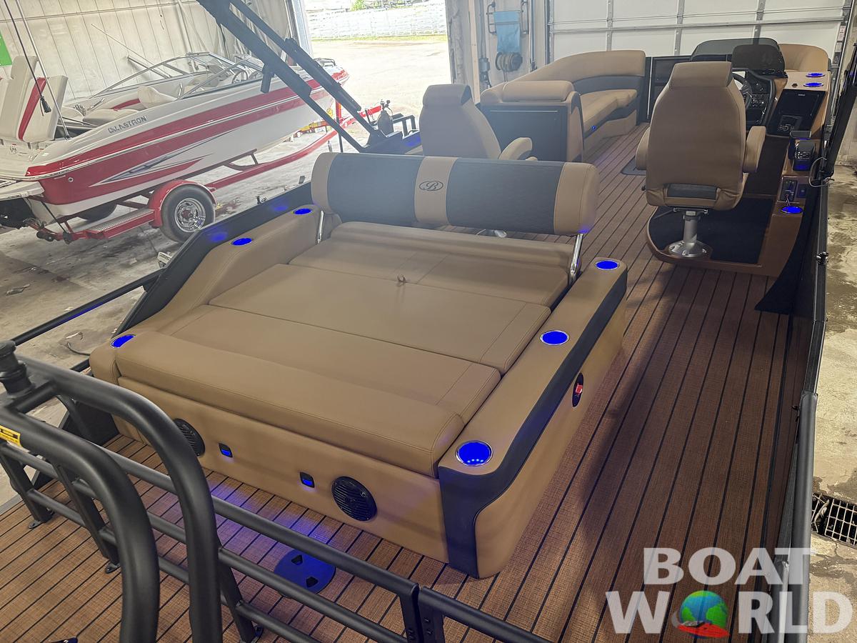 2027 Bentley 300HP Elite 253 Swingback Tritoon $79,995