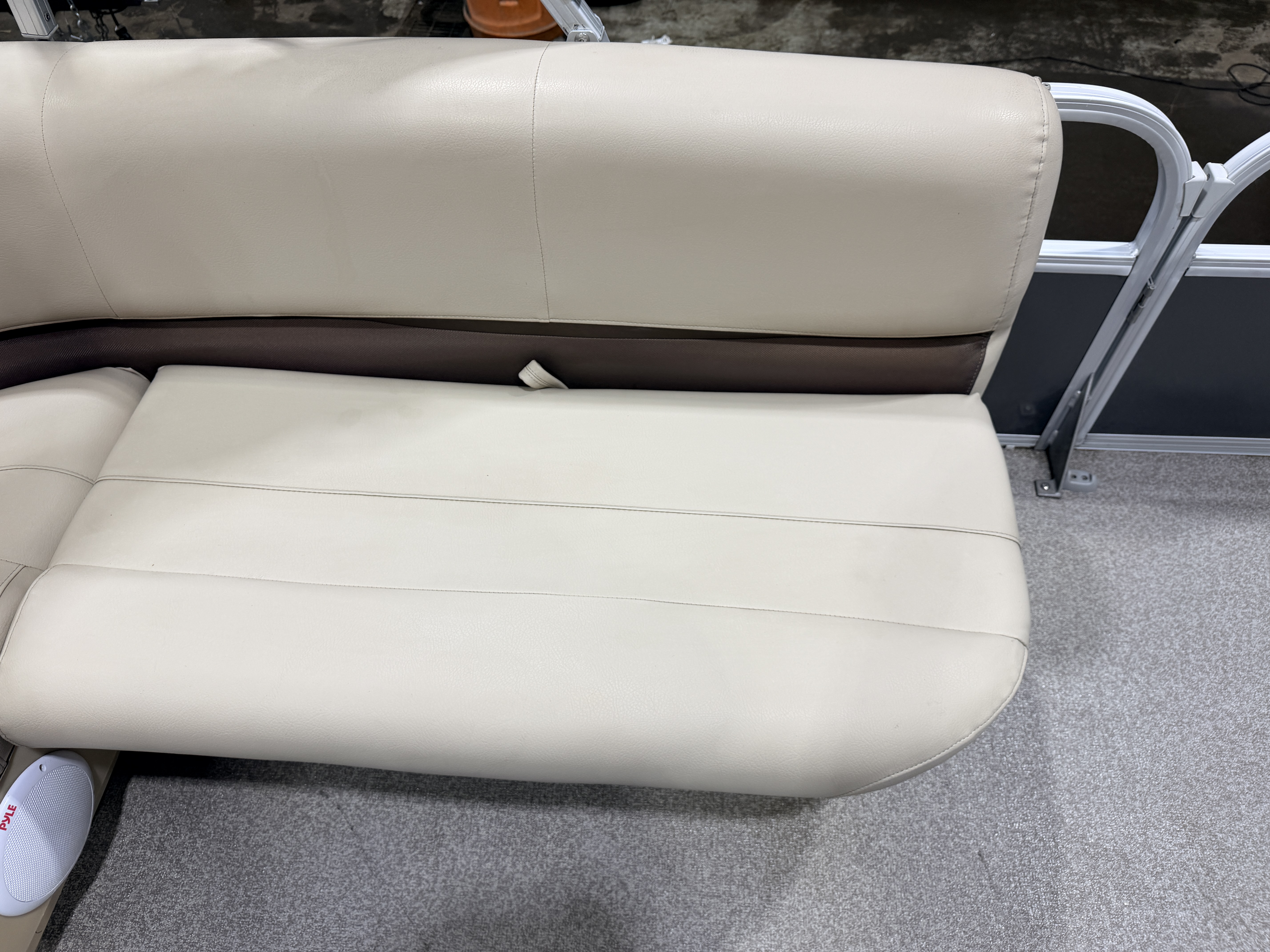 Used 2019 Sun Tracker Party Barge 18 DLX & 75HP Mercury 4Stroke -$21,995