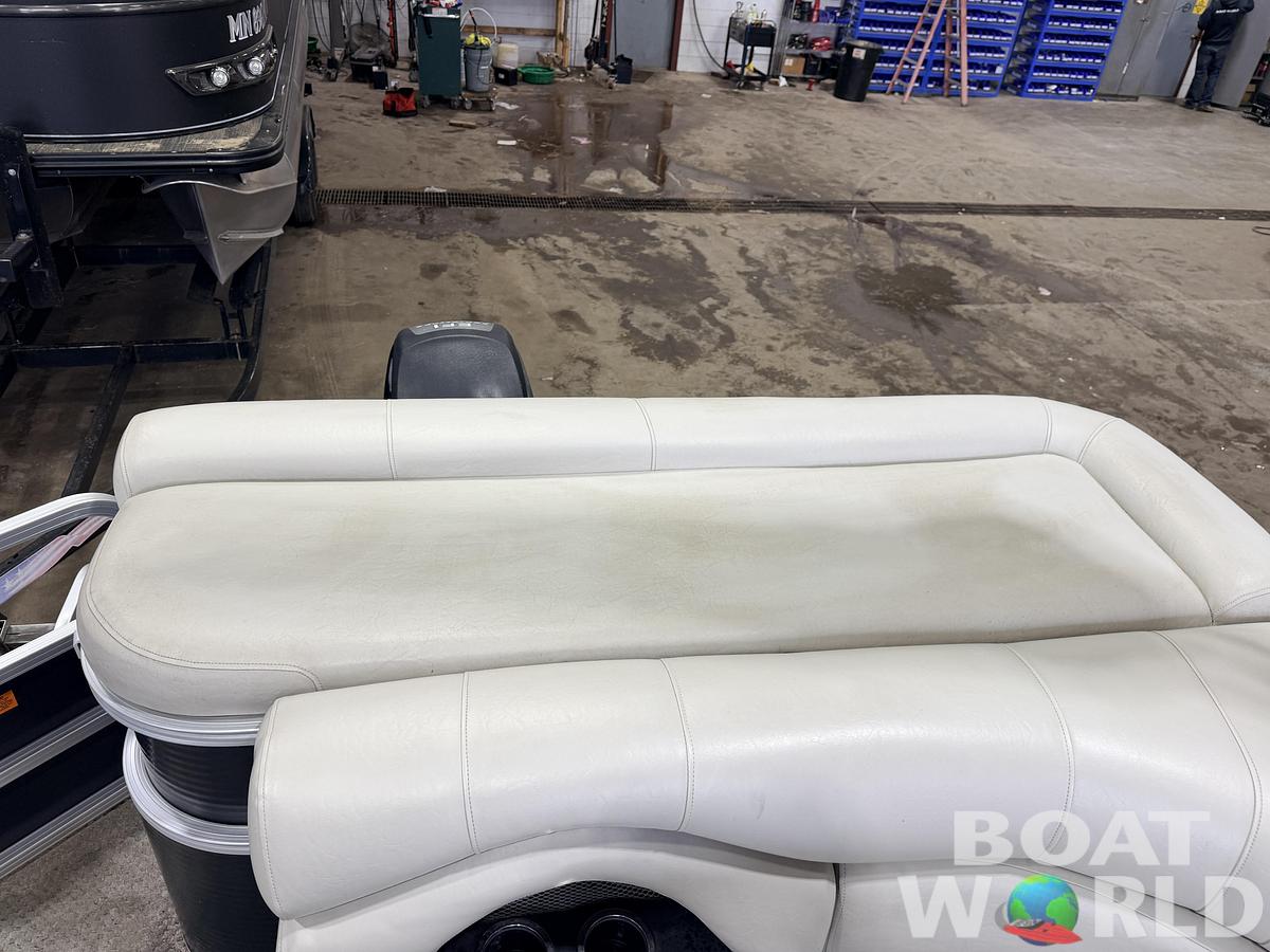 Used 2010 Starcraft StarDeck 8522 & 50HP Mercury 4Stroke -$14,995