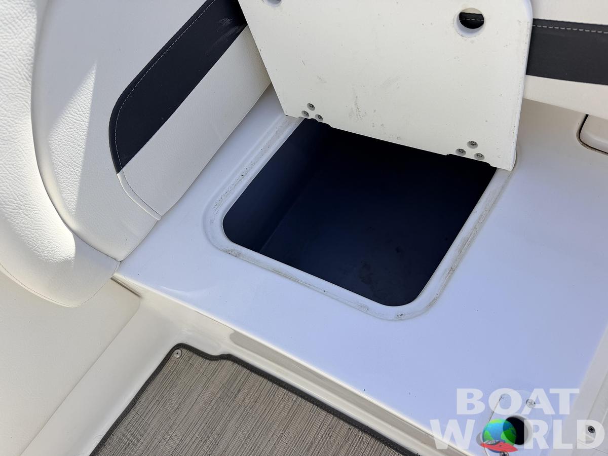 Used 2017 Rinker QX19 Bowrider & 250HP 4.5L V6 Mercruiser -$17,995