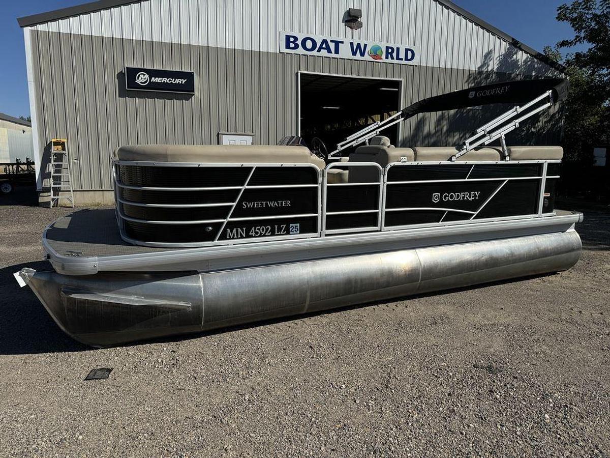 Used 2020 Sweetwater SW 2086 Cruise Pontoon with 70HP Yamaha 4-S EFI