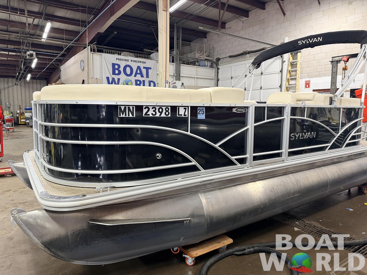 Used 2019 Sylvan MIrage 820 LZ Quad Lounge & 90HP Yamaha -$27,995