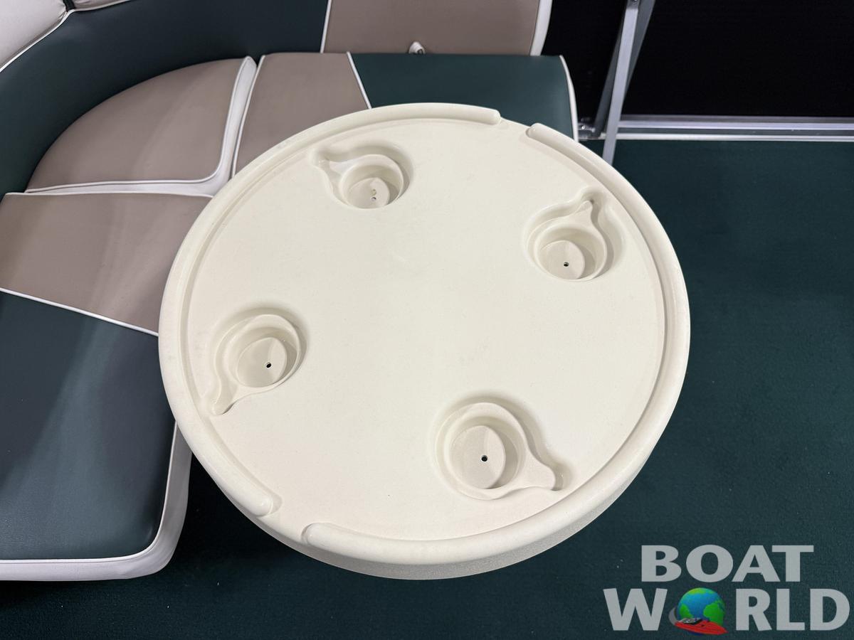 Used 2005 Leisure Island 2021 & 40HP