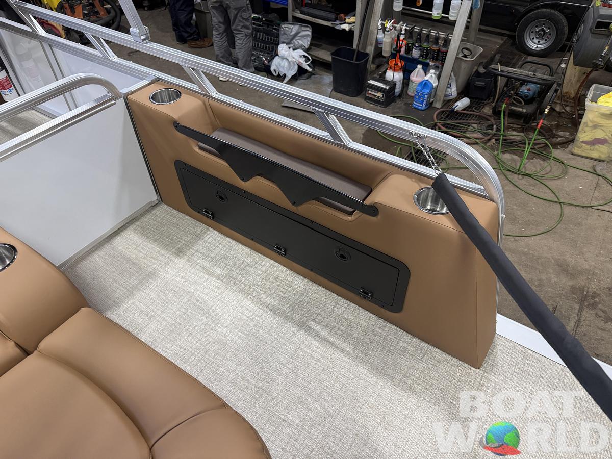 2026 Tahoe Sport VRB 2385 Swingback & 4-Stroke $34995