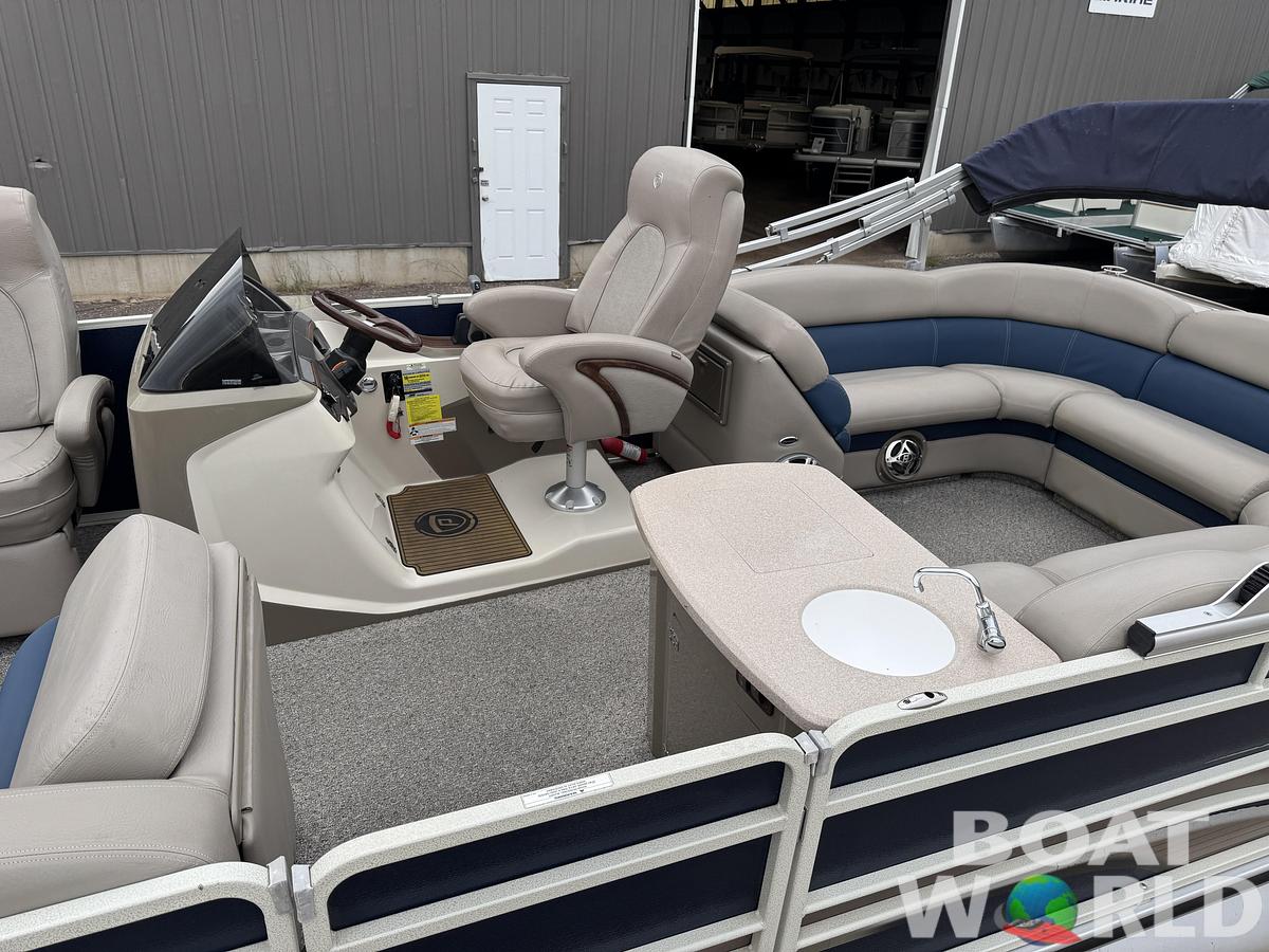 Used 2013 Premier 250 Intrigue Pontoon with 140HP Suzuki Fourstroke EFI