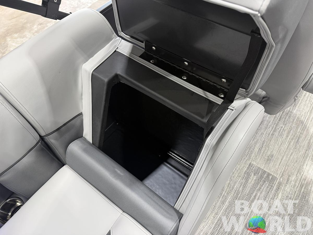 2027 Bentley Legacy 220 Navigator Quad Lounge Pontoon $42995