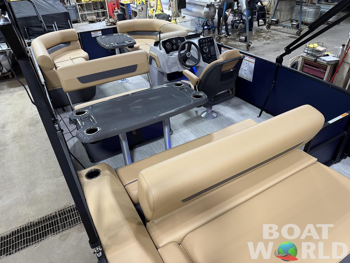 2027 Princecraft Vectra 21 RL Swingback Dinette $35495