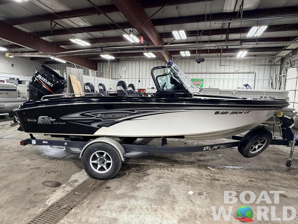 Used 2016 Larson FX 1850 DC Fiberglass Fishing Boat