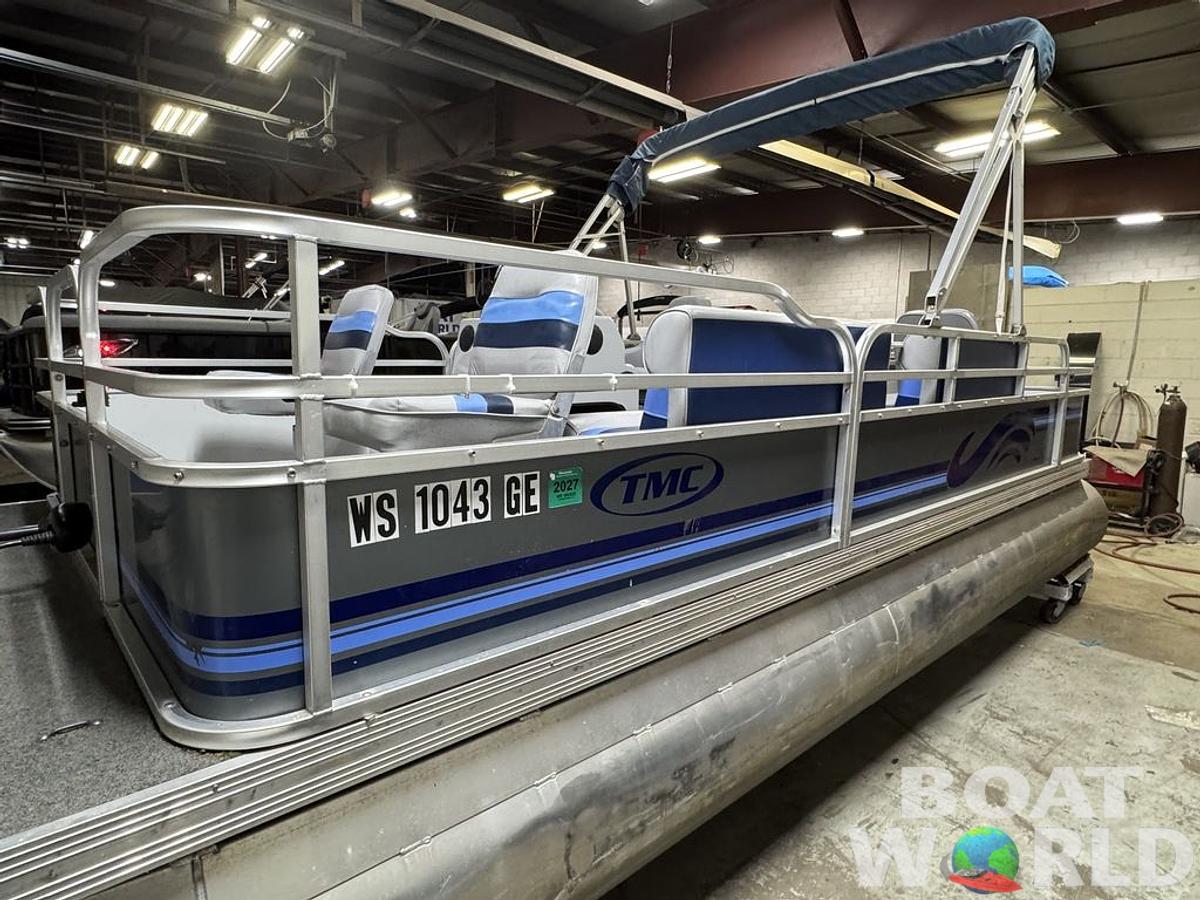 Used 2002 TMC 2200 FM Pontoon