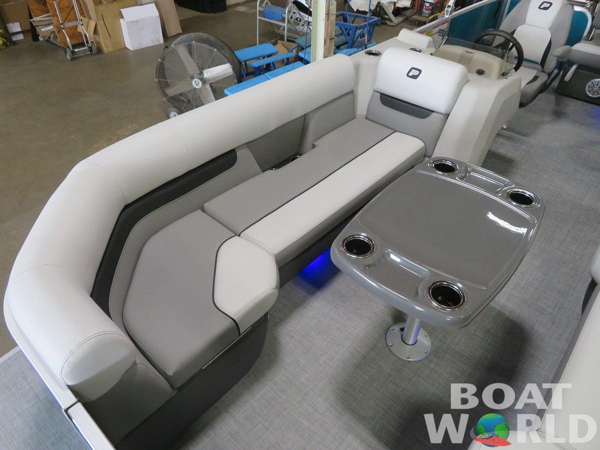 2025 Princecraft Vectra 23 RL SS Swingback Pontoon & Mercury 4-Stroke EFI