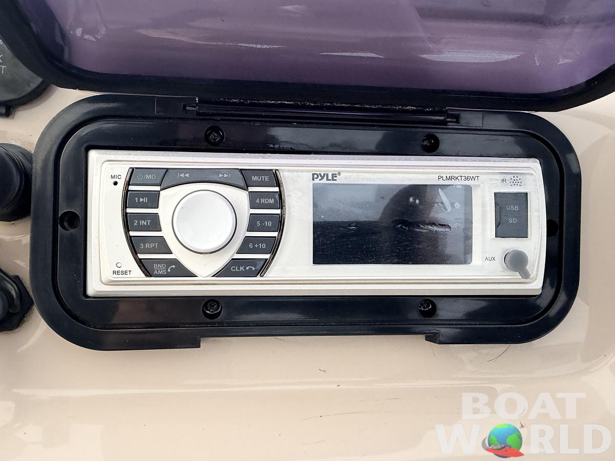 Used 2015 Sylvan Mirage 820 Cruise Special Edition Pontoon