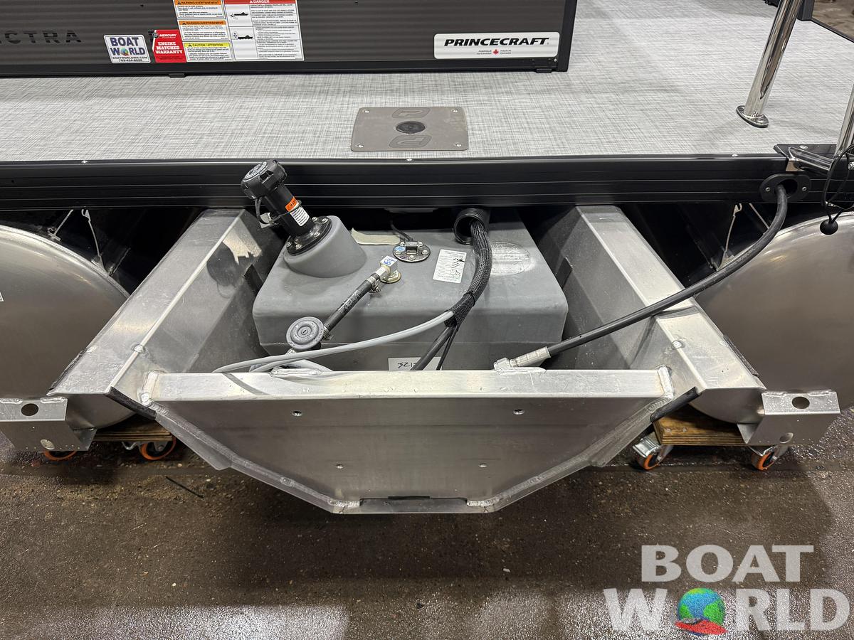 2026 Princecraft Vectra 23 RL SS Swingback Pontoon 