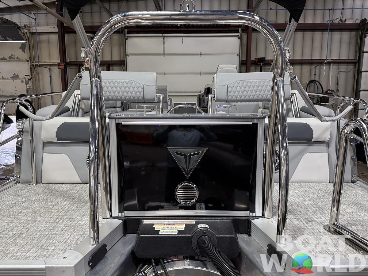 2025 Tahoe Pontoons Cascade 2385 Quad Lounge Shift Flip Tritoon & Honda 4-Stroke EFI