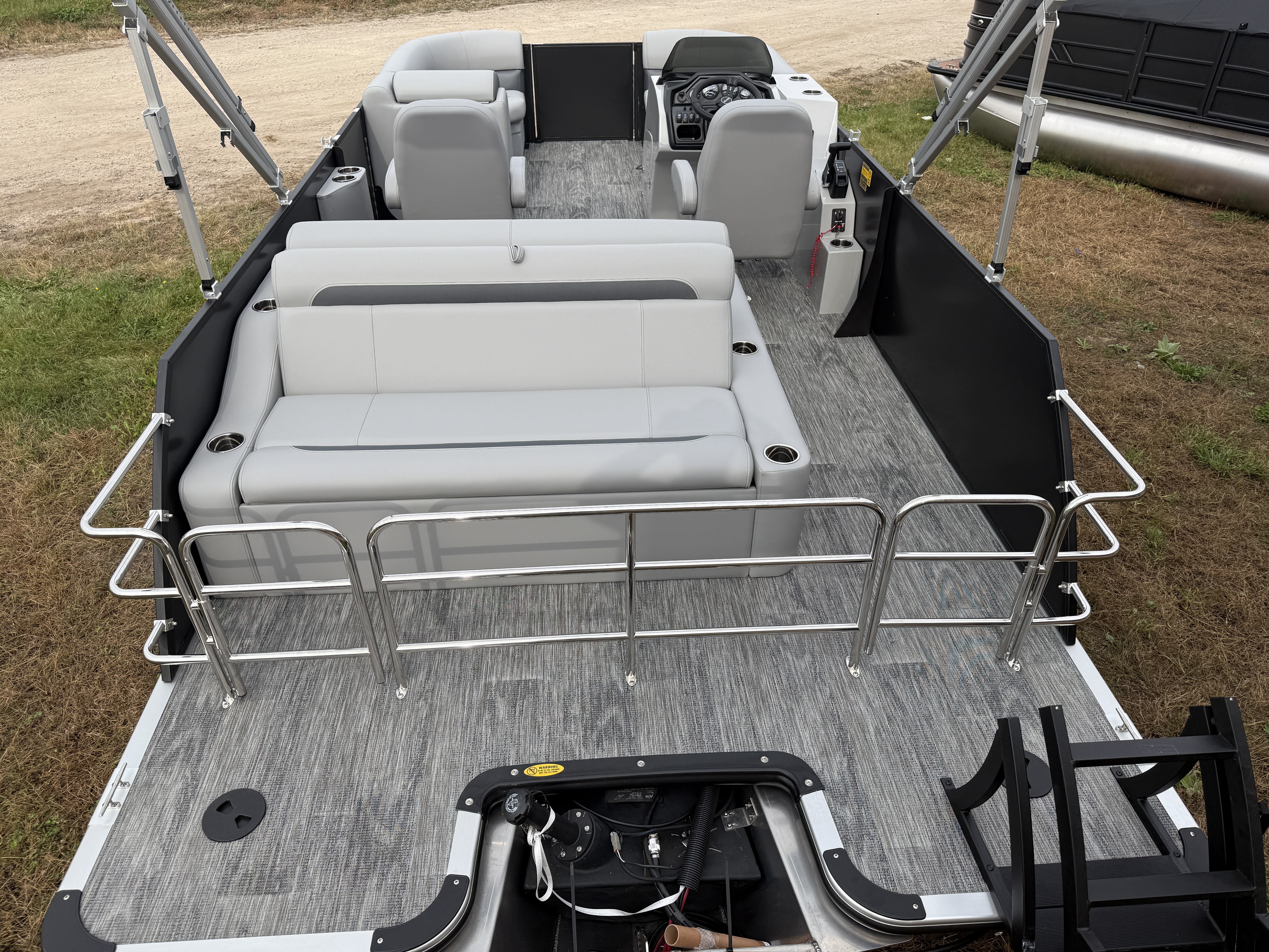 2025 Bentley Pontoons Legacy 200 Swingback