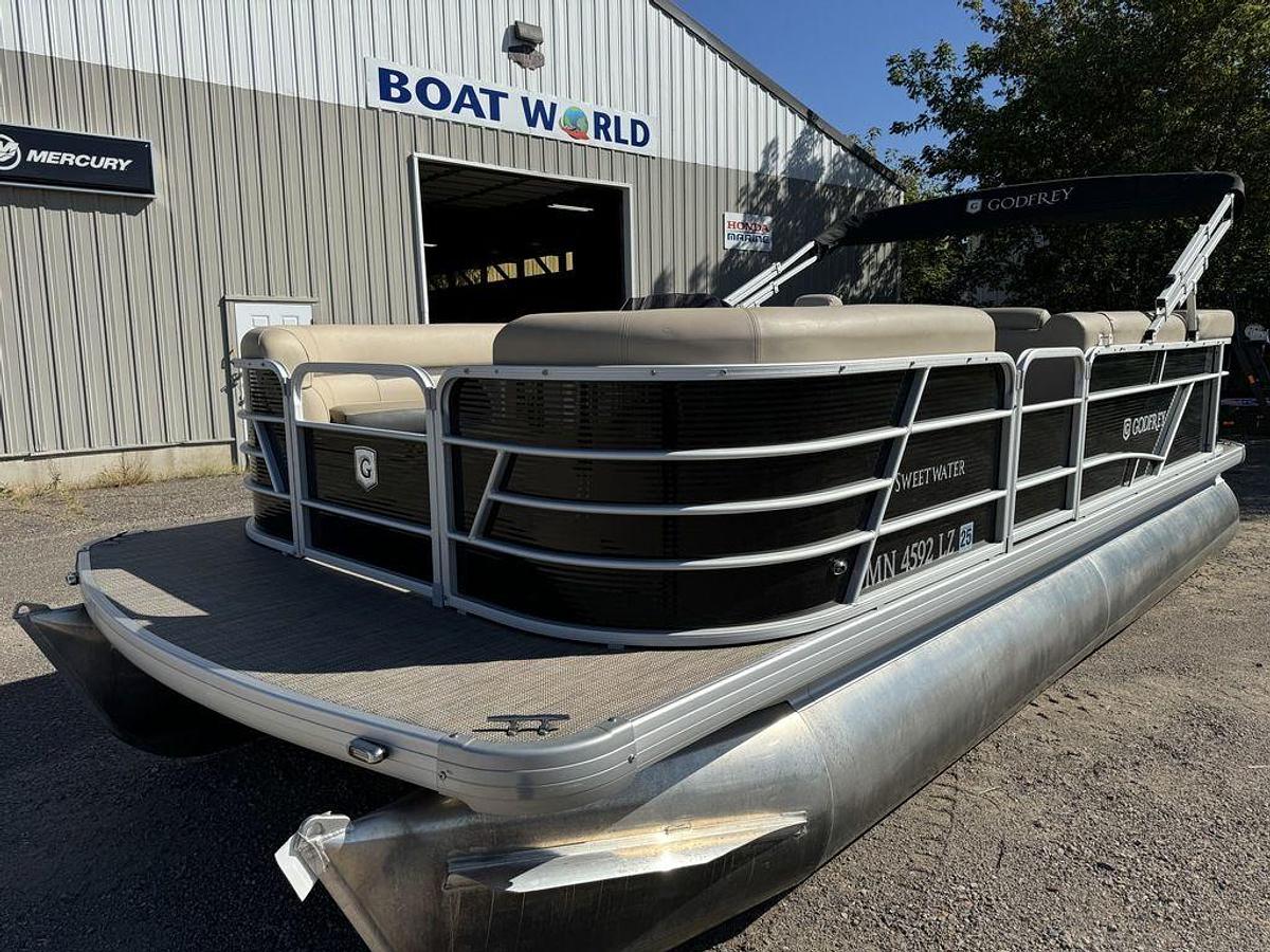 Used 2020 Sweetwater SW 2086 Cruise Pontoon with 70HP Yamaha 4-S EFI
