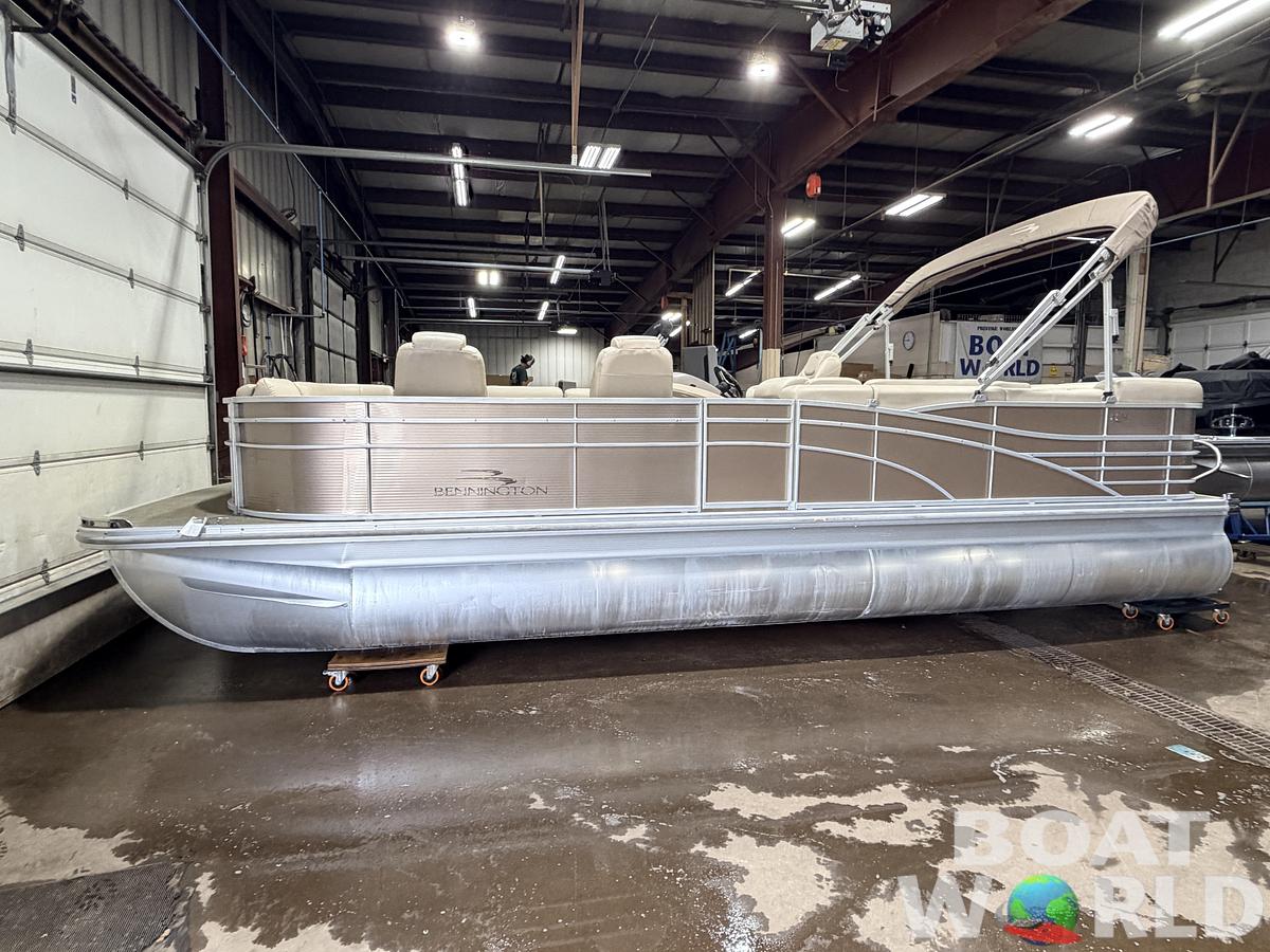 Used 2014 Bennington 2375RL & 70HP Yamaha 4Stroke - $21,995