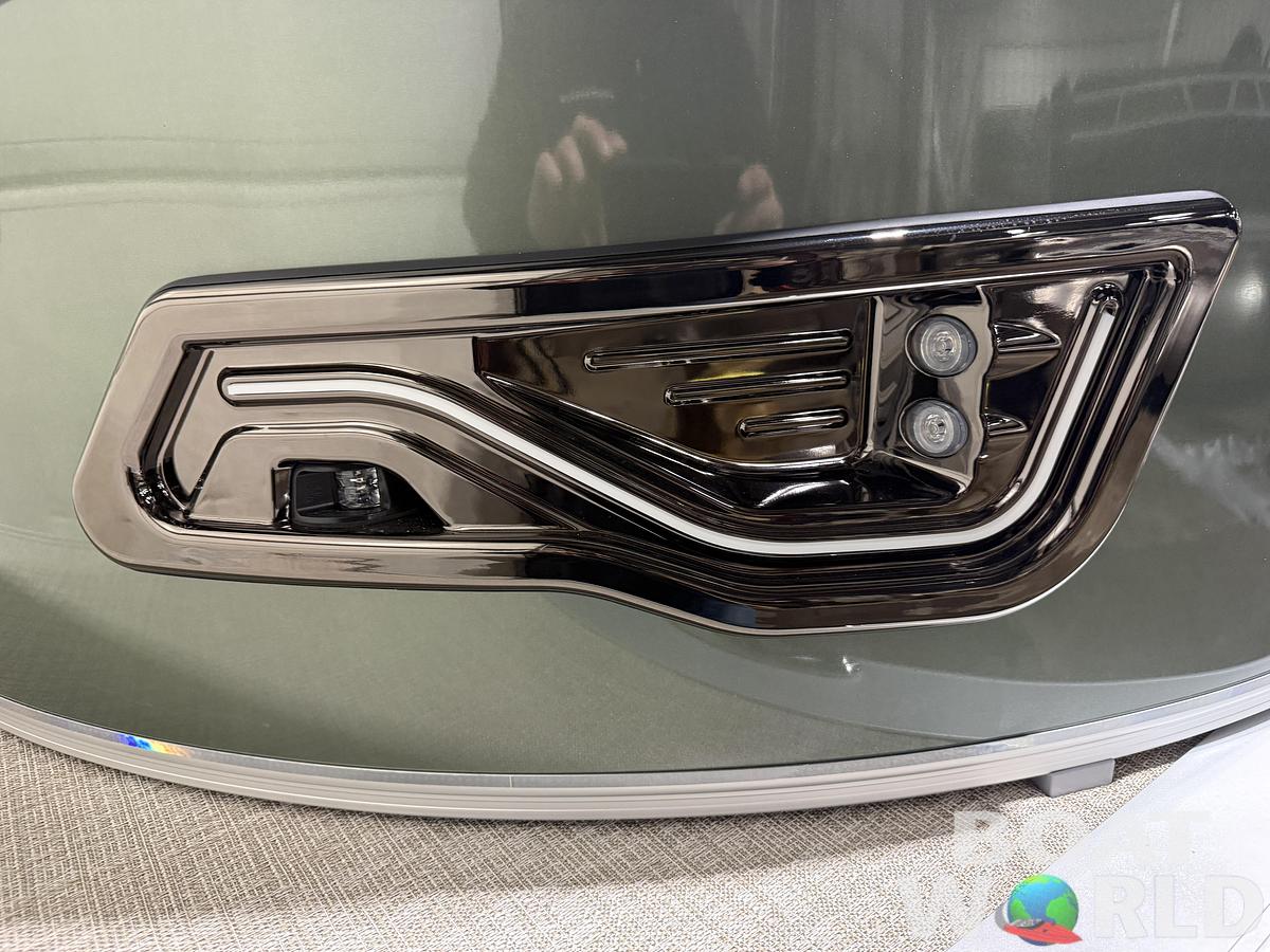 2026 Tahoe Pontoons LTZ 2385 Elite Windshield Tritoon 