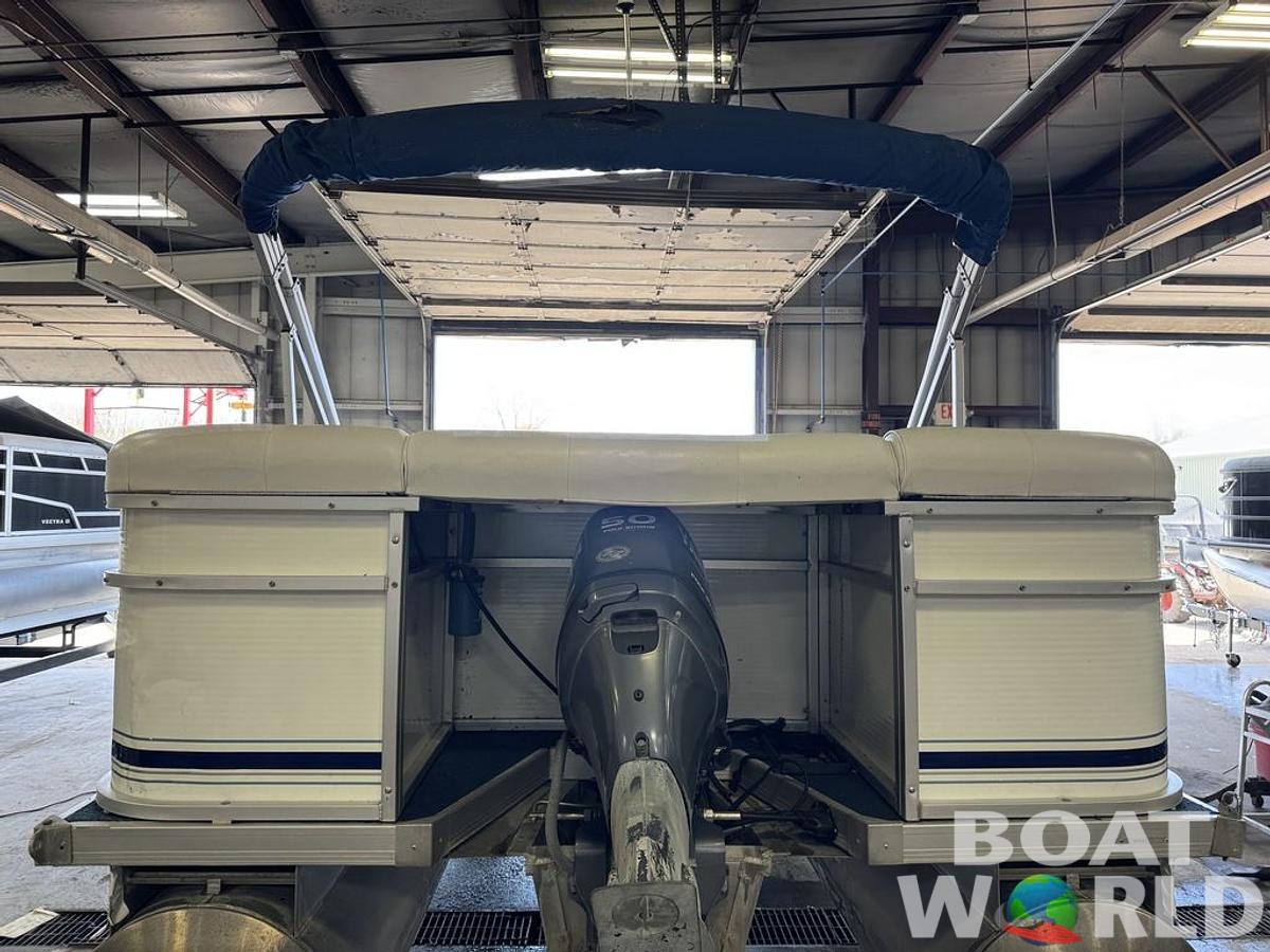 Used 2006 Weeres SunDeck 220 Pontoon