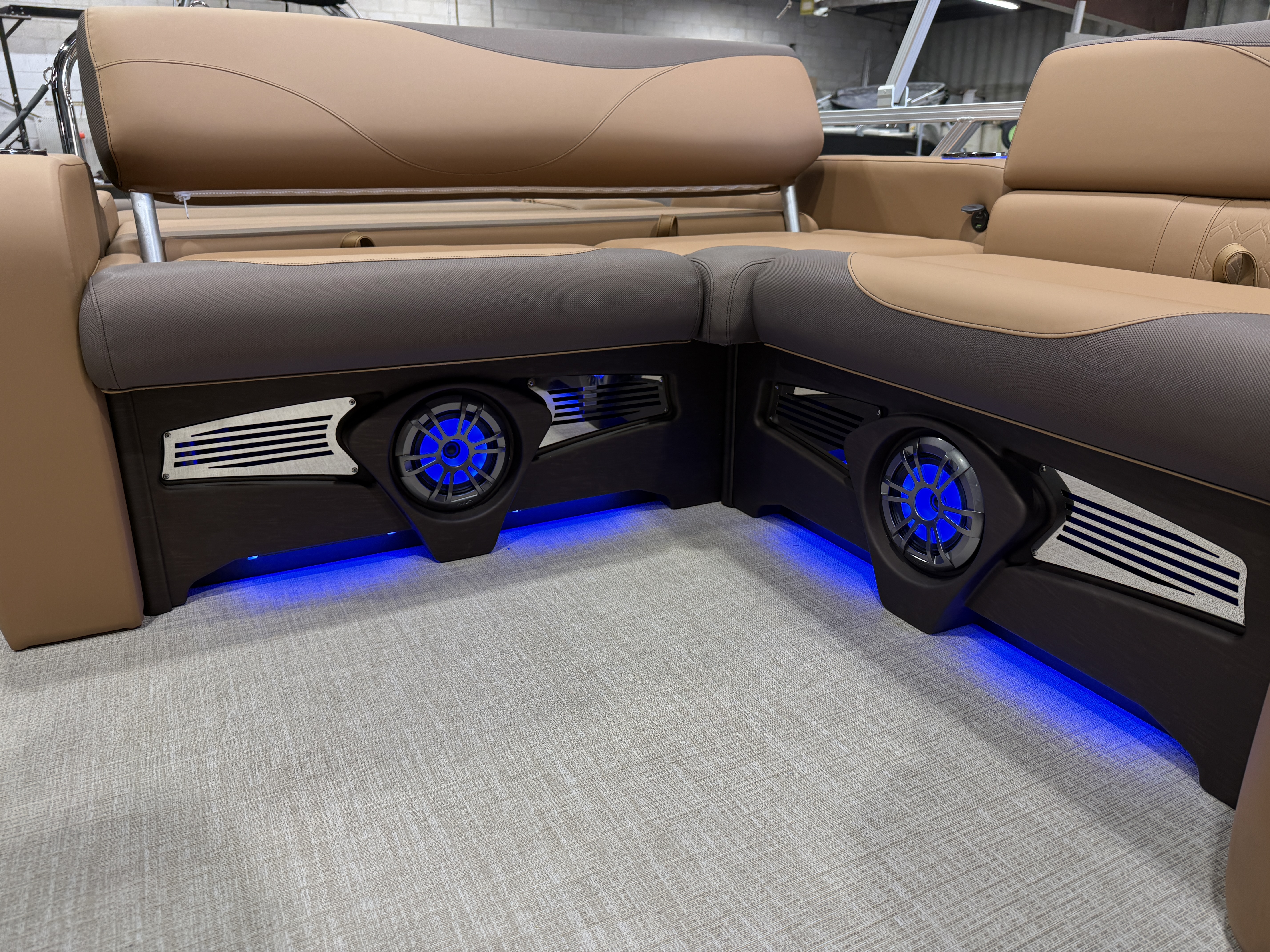 2027 Tahoe LTZ 2385 VRB Swingback Pontoon $41995