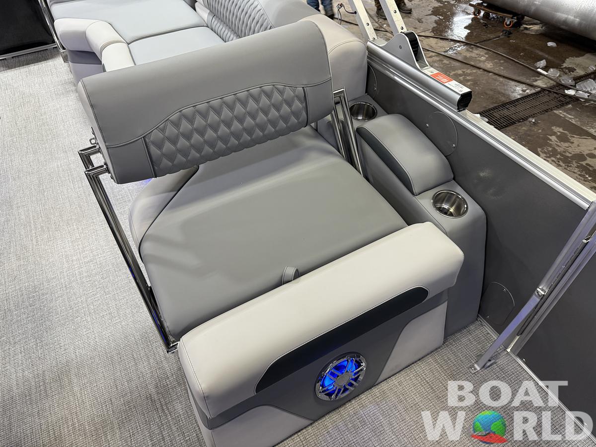 2025 Tahoe Pontoons Cascade 2385 Quad Lounge Shift Flip Tritoon & Honda 4-Stroke EFI