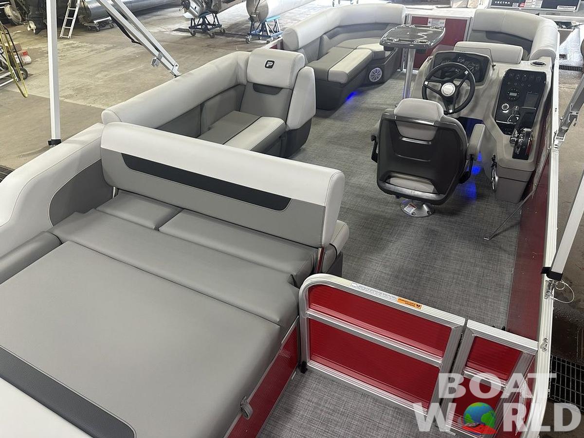 2025 Princecraft Vectra 21 RL Swingback Lounge Pontoon & Mercury 4-Stroke EFI