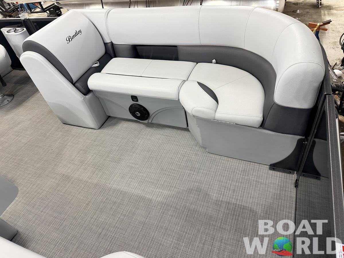 Used 2024 Bentley Legacy 223 150HP Navigator Tritoon - $47995