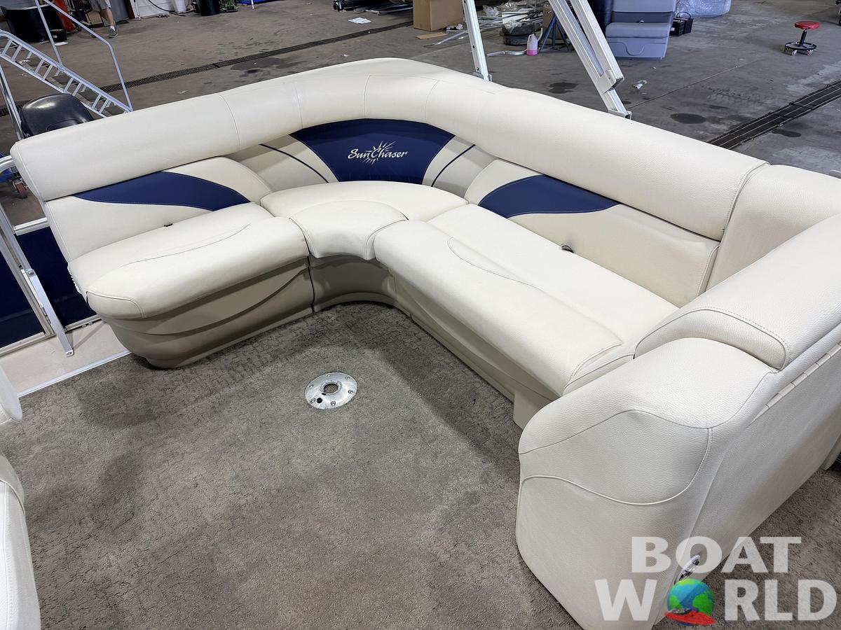 Used 2015 SunChaser 8520 Classic Cruise & 30HP Mercury 4Stroke EFI -$14,995