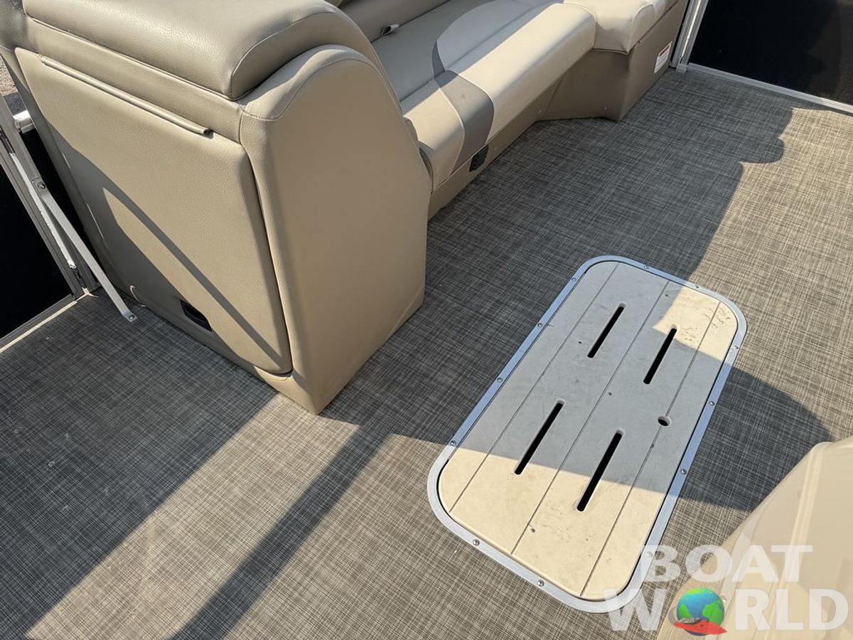 Used 2016 SunCatcher V322 RF Tritoon Pontoon