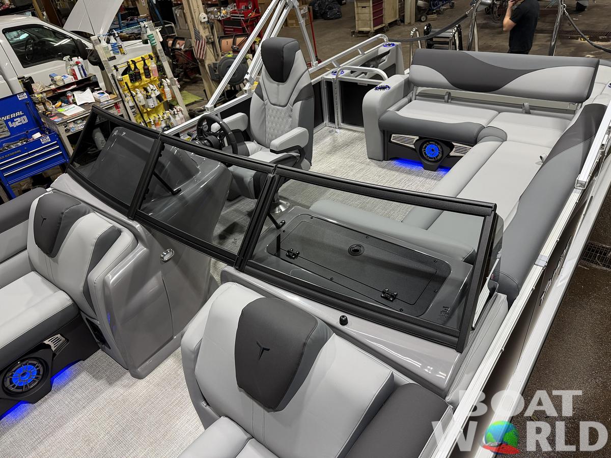 2026 Tahoe Pontoons LTZ 2385 Swingback (VRB) Windshield Tritoon