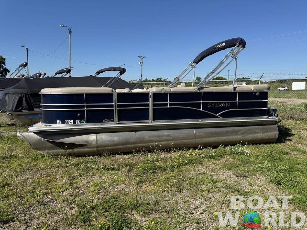 Used 2016 Sylvan 820 Cruise Pontoon