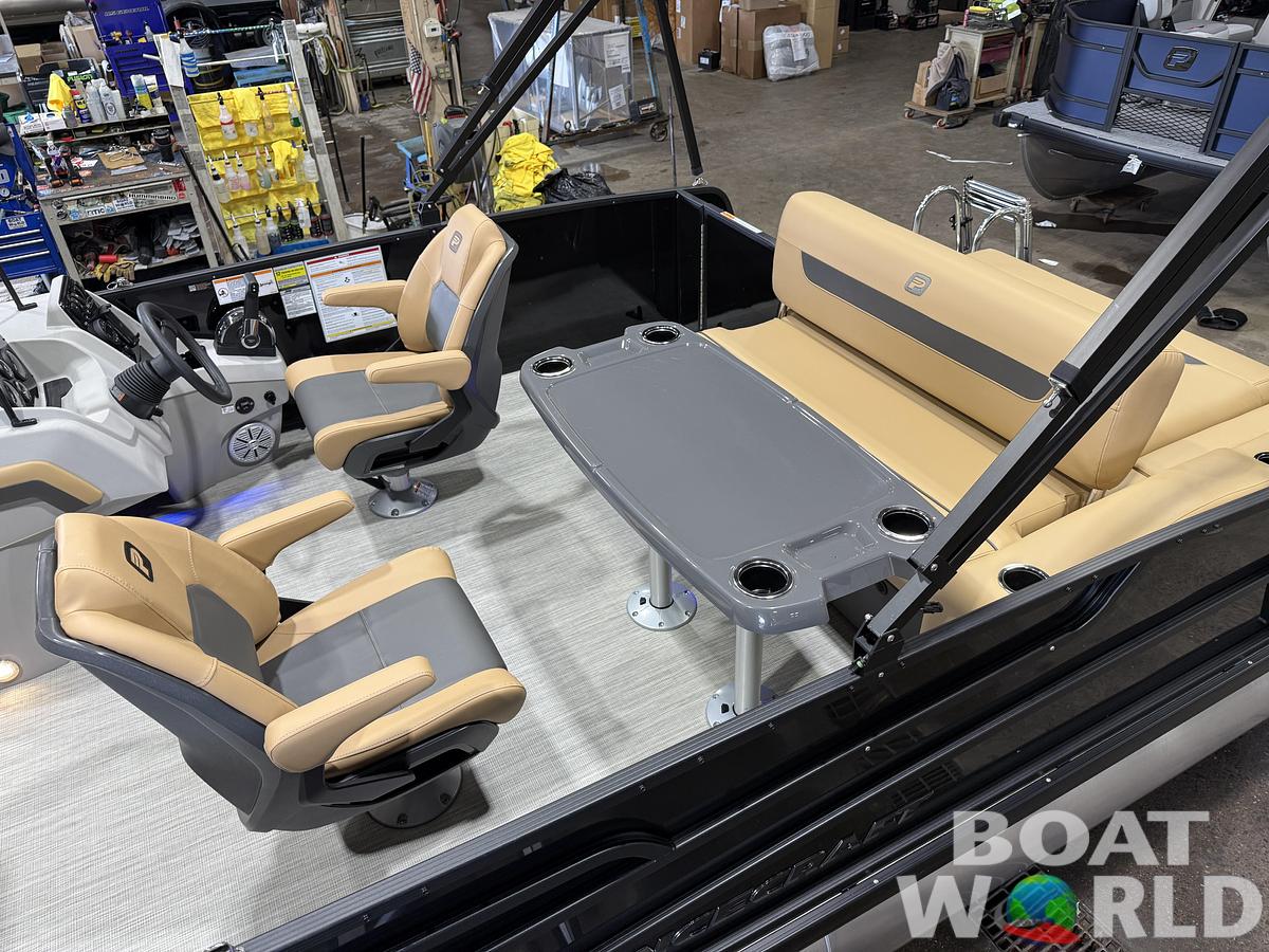 2027 Princecraft Vectra 23 RL SS Swingback Pontoon $36,995
