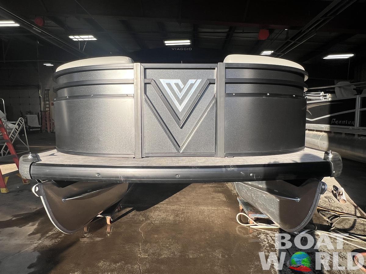 Used 2024 Viaggio Lago V16U & 60HP Suzuki 4Stroke -$24,995