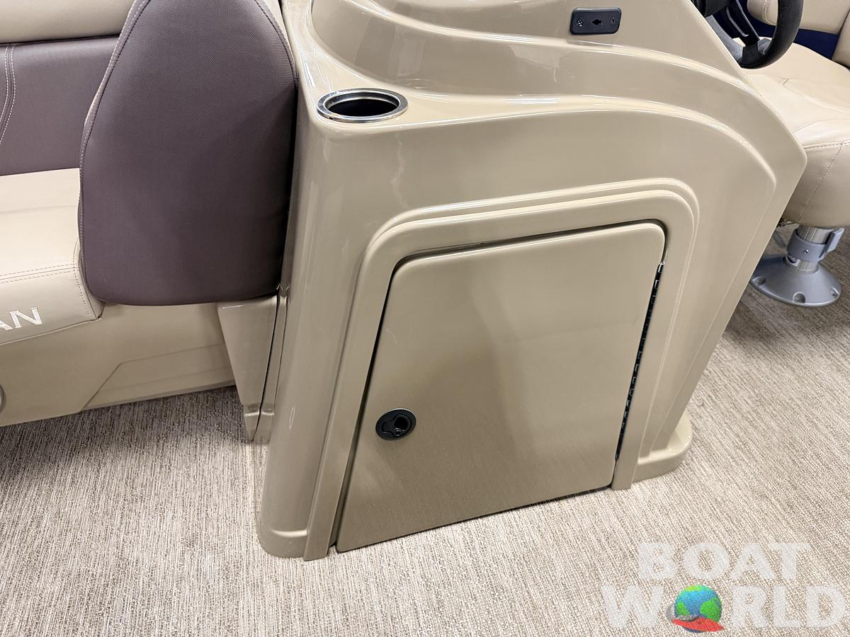 Used 2022 Sylvan  Mirage 820 Fish & Cruise