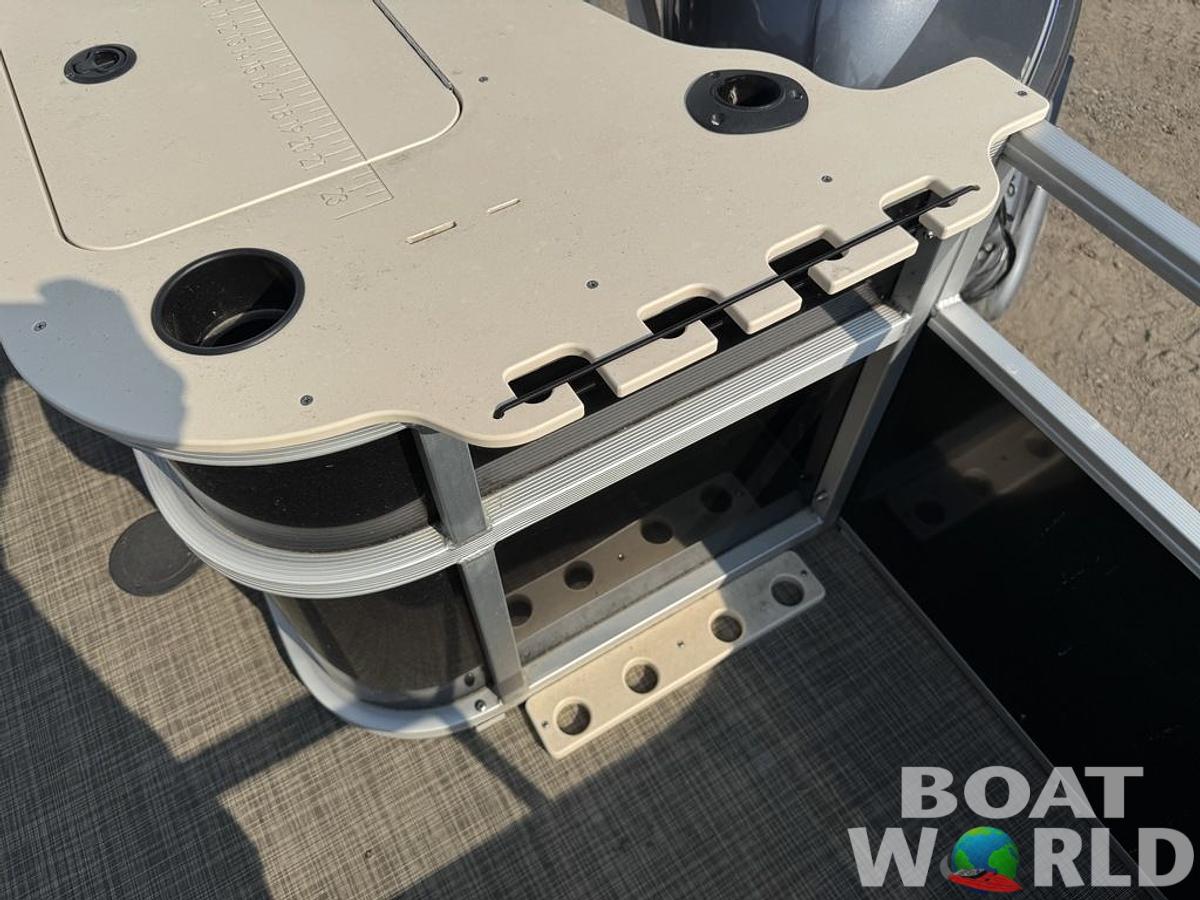 Used 2016 SunCatcher V322 RF Tritoon Pontoon