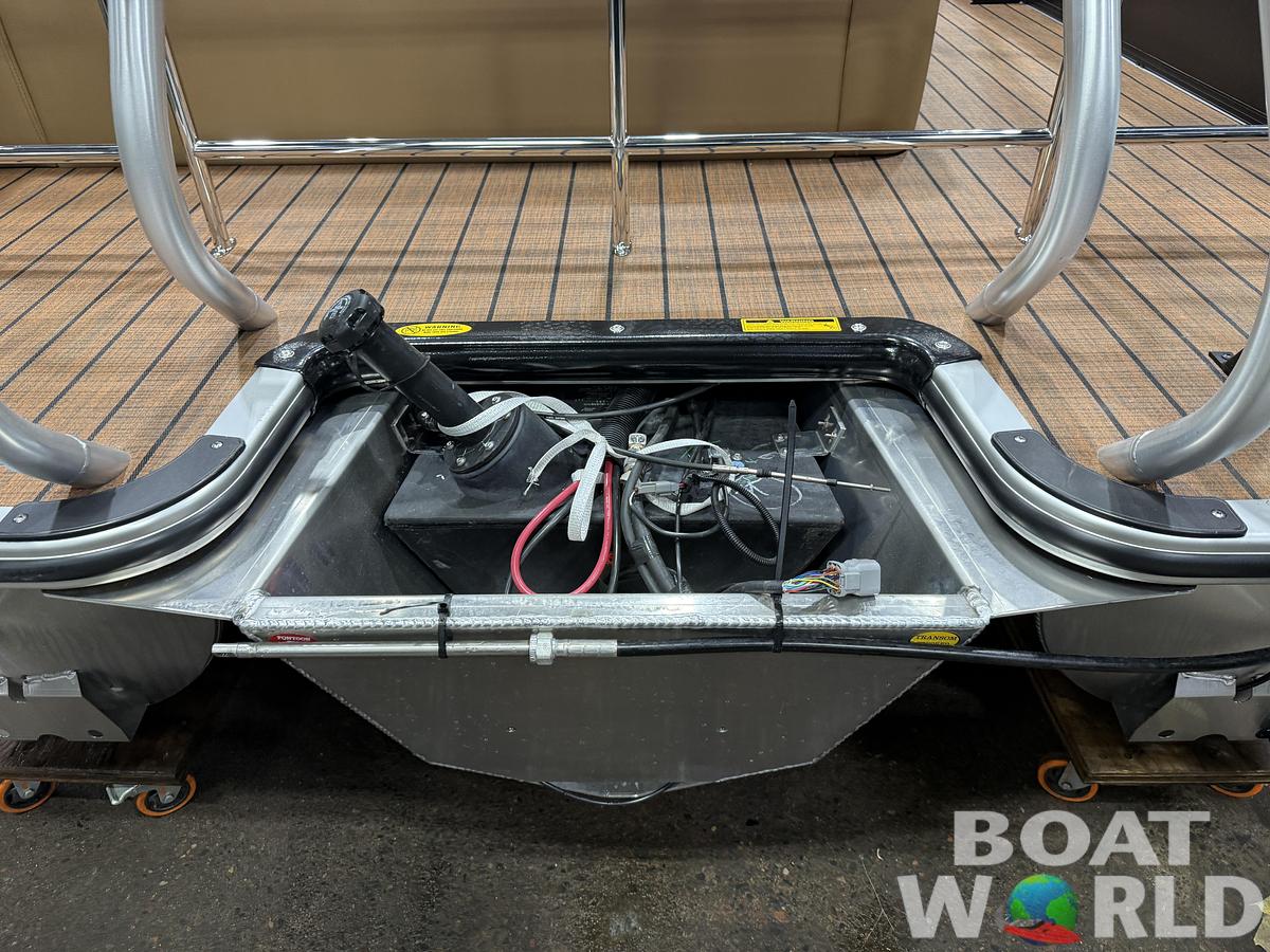 2026 Bentley Legacy 200 Swingback Pontoon $40995